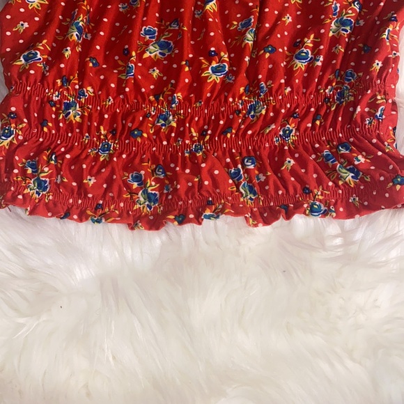 Flirty off-shoulder floral top - Picture 3 of 4